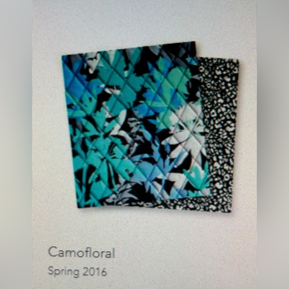 Vera Bradley Small Tote Bag - Picture 6 of 7